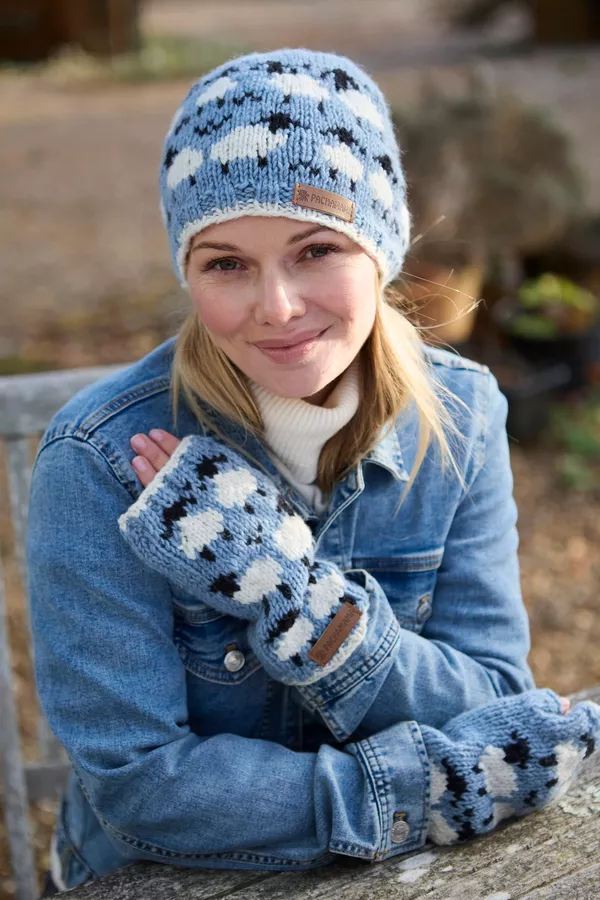 Merino Sheep Handwarmer Blue - Image 3