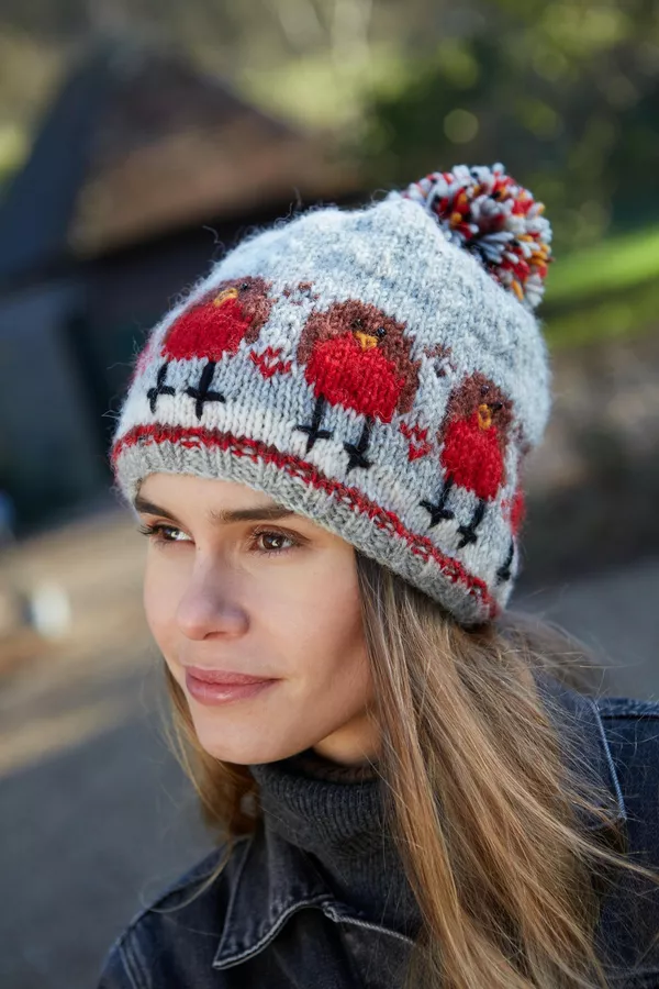 Robin Bobble Beanie - Image 3