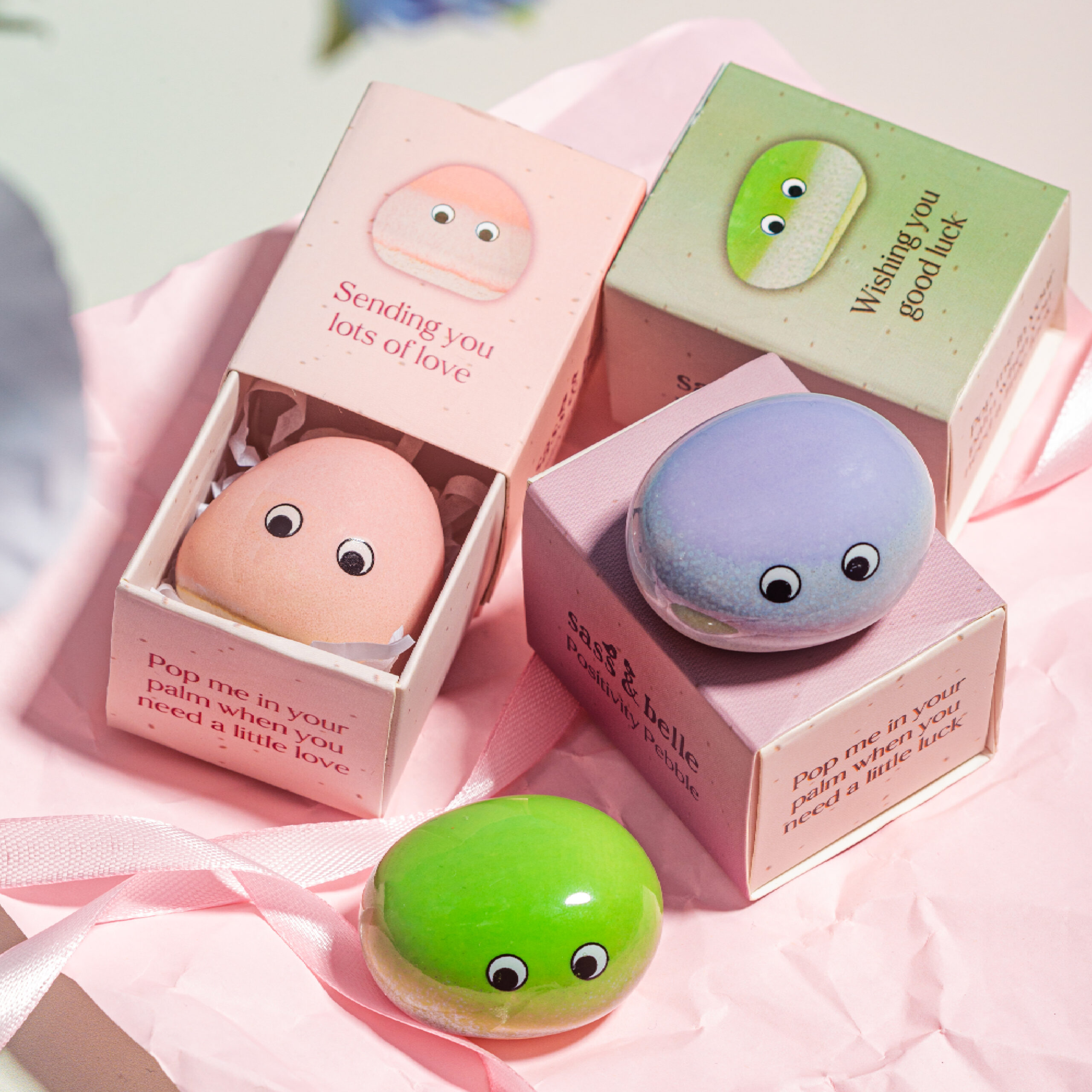 Hug Positivity Pebble - Lilac - Image 4