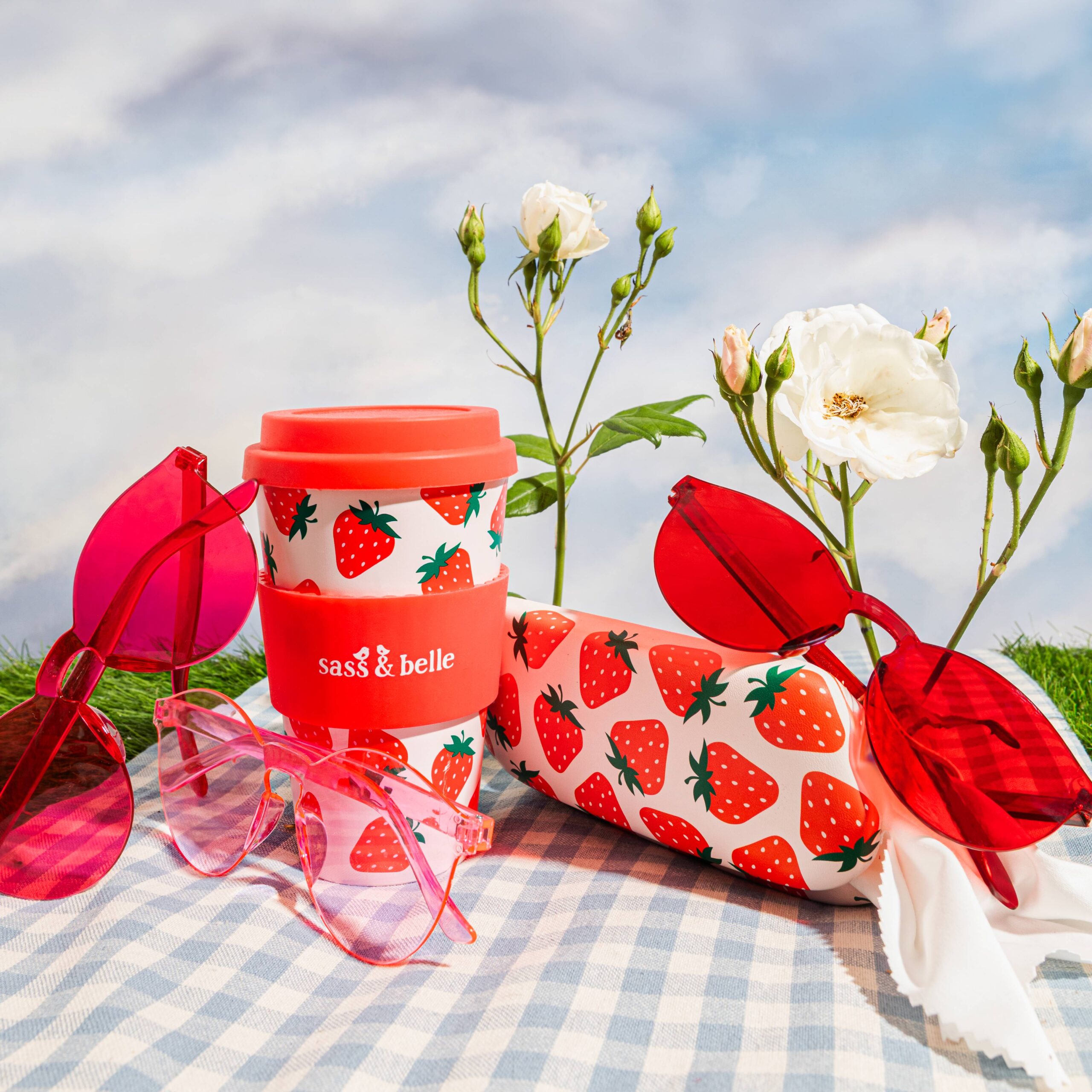 Strawberry Coffee Travel Cup - Image 4